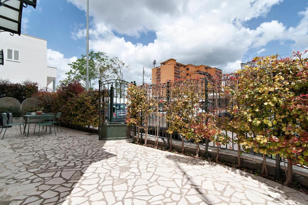 Residence De Franchis - Smart Apartments Lecce Esterno foto