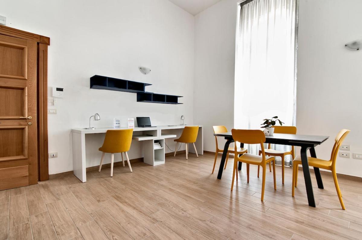Residence De Franchis - Smart Apartments Lecce Esterno foto