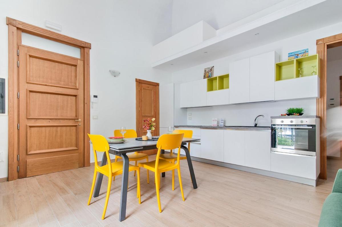 Residence De Franchis - Smart Apartments Lecce Esterno foto